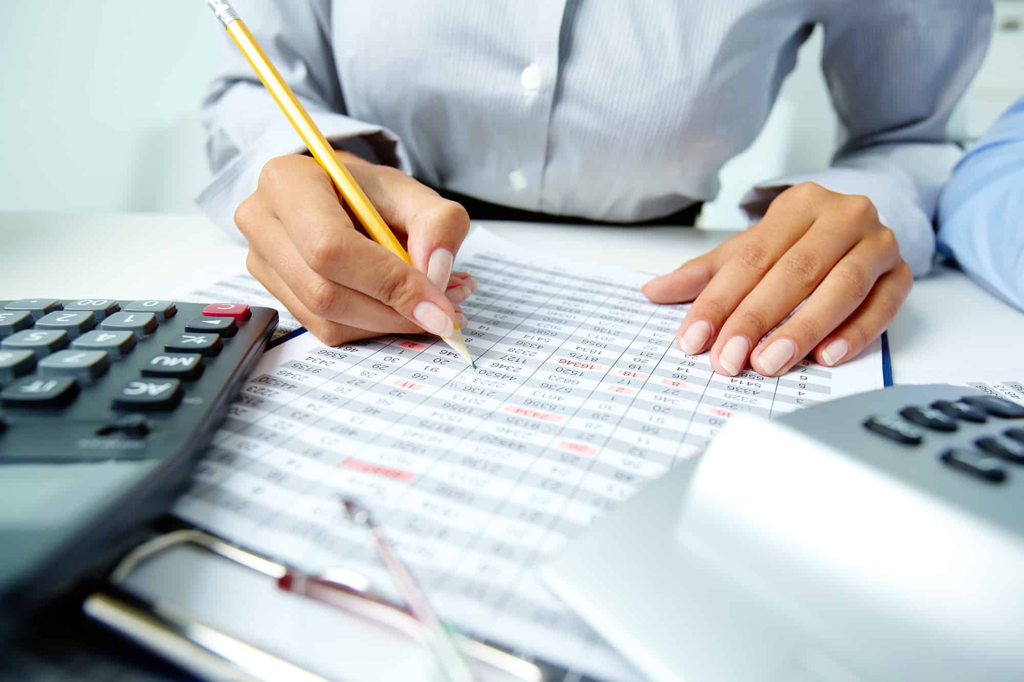 Externalizar los servicios de contabilidad en profesionales expertos